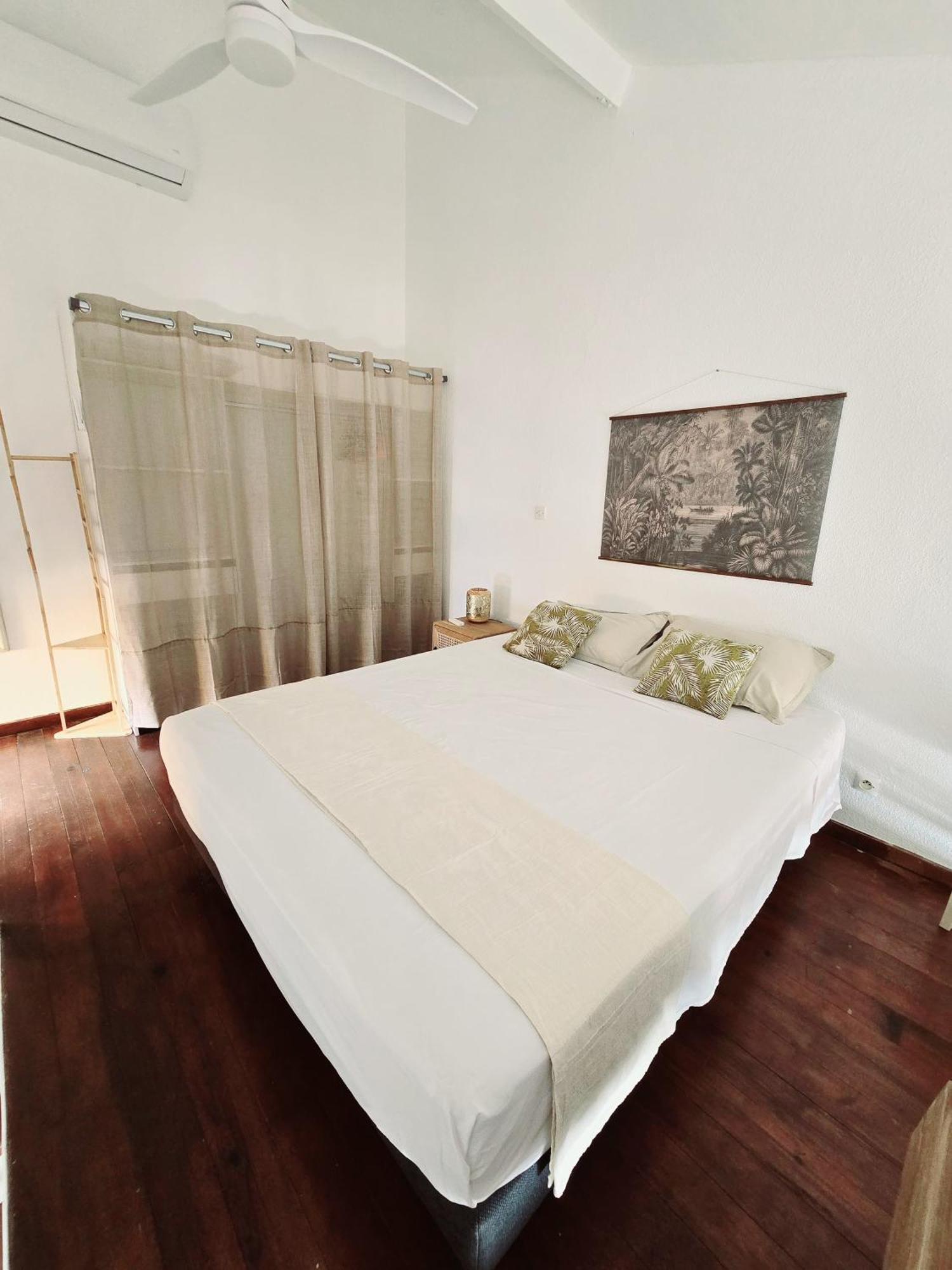 Duplex Avec Vue Sur La Marina, Avec Piscine * Saint-Francois (Grande-Terre)